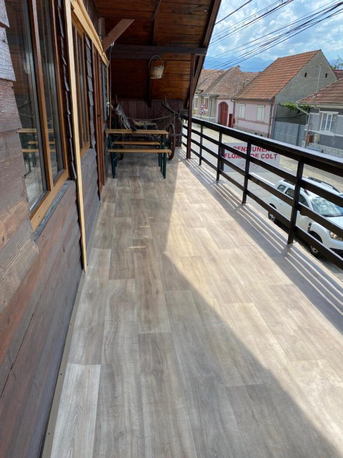 Готель Casa Floare De Colt Кирцишоара Екстер'єр фото